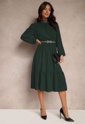 Zielona Sukienka z Aplikacjami na Stójce i z Gumką w Talii Lilora. Zielone sukienki damskie Renee, na co dzień, l, z aplikacjami, eleganckie, bez kołnierzyka, bez ramiączek, midi, proste. Za 89.99 zł.
