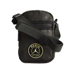 Torba listonoszka na ramię saszetka Air Jordan Paris SaintGermain Bag 9A0803-E55. Czarne saszetki i nerki męskie Jordan, na ramię, małe. Za 129.00 zł.