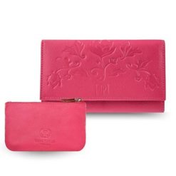 Portfel damski skórzany z kwiatowym wzorem T-45-PI etui na klucze T-51-NPI zestaw prezentowy Paolo Peruzzi ZUP-119-PI. Czerwone portfele damskie Paolo Peruzzi, ze skóry. Za 109.99 zł.