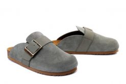 DR. BRINKMANN 600102-07 olive, klapki damskie. Zielone klapki damskie Dr. Brinkmann, na lato, bez wzorów, ze skóry, bez obcasa, bez zapięcia. Za 309.90 zł.