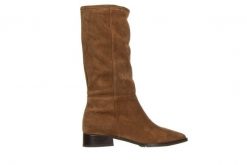 Kozaki Bayla-200 145 1047 Kahve Suet 200022, Brązowy, Skóra naturalna - 37. Brązowe kozaki damskie Bayla, na jesień, bez wzorów, ze skóry, przed kolano, bez obcasa, na płaskiej podeszwie, bez zapięcia. W wyprzedaży za 269.10 zł.