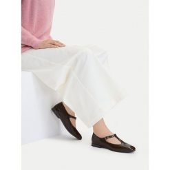 Baleriny Lasocki. Brązowe balerinki damskie Lasocki, bez wzorów, bez obcasa, bez zapięcia. Za 169.99 zł.