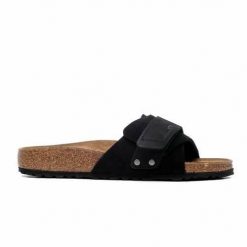 Klapki damskie Birkenstock Oita. Czarne klapki damskie Birkenstock, bez wzorów, z materiału, bez obcasa, bez zapięcia. Za 495.60 zł.