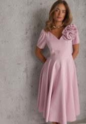 Różowa Sukienka o Rozkloszowanym Kroju z Odpinaną Kwiatową Aplikacją Anastosa. Czerwone sukienki damskie Renee, na imprezę, l, z aplikacjami, eleganckie, bez kołnierzyka, bez ramiączek, midi, kopertowe. Za 249.99 zł.