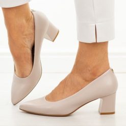 J.Szare czółenka damskie na obcasie Sergio Leone Pb413. Szare czółenka damskie Sergio Leone, na jesień, bez wzorów, ze skóry, biznesowe, bez obcasa, na obcasie, bez zapięcia. Za 169.00 zł.