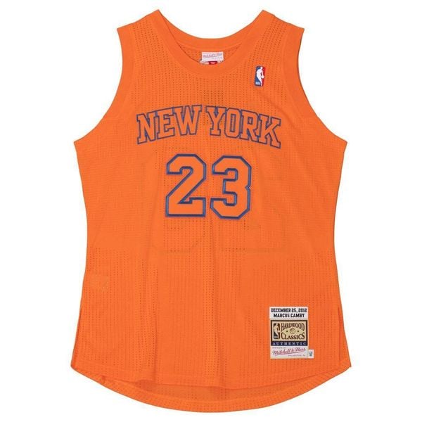 Koszulka New York Knicks Authentic Christmas Day Marcus Camby 2012/13. Brązowe bluzki damskie Mitchell & Ness, bez wzorów, z poliesteru, sportowe, bez kołnierzyka, bez ramiączek. Za 1,289.50 zł.