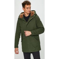 Scotch & Soda - Parka. Zielone parki męskie Scotch & Soda, m, bez wzorów, z bawełny, bez kołnierzyka, z kapturem. W wyprzedaży za 949.90 zł.