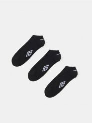 Skarpetki Umbro 3 pack - czarny. Czarne skarpety męskie Sinsay, bez wzorów. Za 17.99 zł.