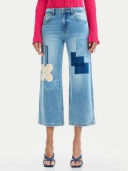 Desigual Jeansy Patch Crochet 26SWDD24 Kolorowy Straight Fit. Jeansy damskie Desigual, bez wzorów, z bawełny. Za 354.99 zł.