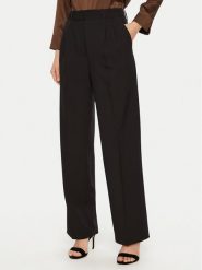 Guess Spodnie materiałowe W5RB41 WGX02 Czarny Regular Fit. Czarne spodnie materiałowe damskie Guess, z aplikacjami, z materiału. Za 359.99 zł.