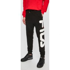 Fila - Spodnie. Szare spodnie materiałowe męskie Fila, bez wzorów, z bawełny. Za 229.90 zł.