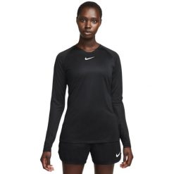 Koszulka damska Nike Dri-FIT Park First Layer. Czarne bluzki damskie Nike, bez wzorów, z poliesteru, sportowe, bez kołnierzyka, bez ramiączek. Za 89.99 zł.