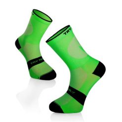 Skarpety rowerowe SKARPETKI ROWEROWE LEKKIE Fluo Green. Zielone skarpetki damskie TRY TO FLY, bez wzorów, z elastanu. Za 59.77 zł.