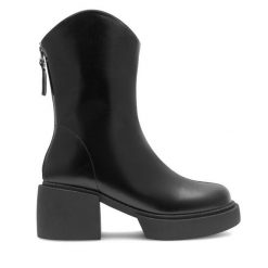 Botki Jenny Fairy. Czarne botki damskie Jenny Fairy, bez wzorów, bez obcasa, na słupku, bez zapięcia. Za 139.99 zł.