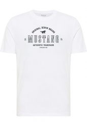 Męski T-Shirt Mustang Style Alex General White 1017999 2045. Białe t-shirty męskie Mustang, m, bez wzorów, bez kołnierzyka, bez ramiączek. Za 79.99 zł.