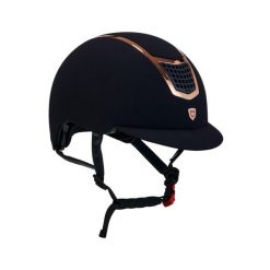 Czapka z daszkiem welurowa z kolorową lamówką. Czerwone czapki damskie EQUESTRO, na lato, bez wzorów, z materiału. Za 400.90 zł.