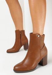 Brązowe Botki na Słupku w Cyrkonie Nevicai. Brązowe botki damskie Born2be, bez wzorów, eleganckie, bez obcasa, na obcasie, bez zapięcia. Za 169.99 zł.
