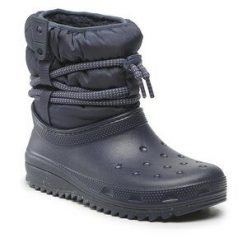 Śniegowce Crocs. Niebieskie śniegowce damskie Crocs, bez zapięcia. Za 439.99 zł.