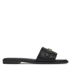 Klapki Nine West. Czarne klapki damskie Nine West, bez wzorów, bez obcasa, bez zapięcia. Za 149.99 zł.