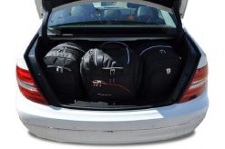 Torby Do Bagażnika Mercedes-Benz C Limousine 2006-2014 4Szt Kjust. Czarne torby podróżne damskie KJUST, bez wzorów, z kauczuku. Za 1,233.00 zł.