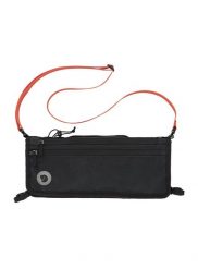 Torba na ramę roweru Fjallraven Hoja Bike Frame Fold Bag - black. Czarne torby na ramię męskie Fjällräven, z poliamidu, na ramię. Za 374.99 zł.