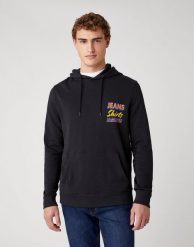 MĘSKA BLUZA WRANGLER HOODIE FADED BLACK W6E6IOXV6 112130731. Czarne bluzy męskie Wrangler, m, bez wzorów, z kapturem. Za 149.99 zł.