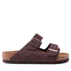 Klapki Birkenstock. Brązowe klapki męskie Birkenstock, bez wzorów, bez zapięcia. Za 399.99 zł.