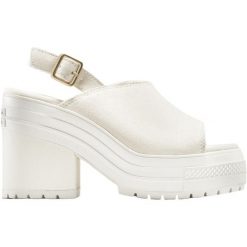 Sandały damskie Converse Chuck 70 De Luxe Heel Mule. Brązowe sandały damskie Converse, bez wzorów, z materiału, bez obcasa, bez zapięcia. Za 492.70 zł.