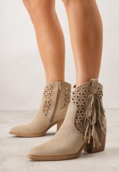 Ciemnobeżowe Ażurowe Botki Typu Kowbojki na Stożku Ozdobione Frędzlami Pentora. Brązowe botki damskie Renee, w ażurowe wzory, z jeansu, bez obcasa, na obcasie, bez zapięcia. Za 159.99 zł.