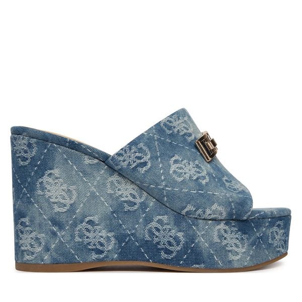 Klapki Guess. Niebieskie klapki damskie Guess, z aplikacjami, bez obcasa, bez zapięcia. Za 439.99 zł.