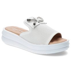 Białe Klapki Venezia Eleganckie Skórzane Buty. Białe klapki damskie Venezia, na lato, bez wzorów, ze skóry, eleganckie, bez obcasa, bez zapięcia. Za 239.00 zł.