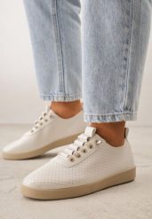 Beżowe Wsuwane Tenisówki z Perforacją i Podeszwą z Bieżnikiem Illanya. Brązowe trampki i tenisówki damskie Born2be, bez wzorów, z jeansu, bez zapięcia. Za 69.99 zł.