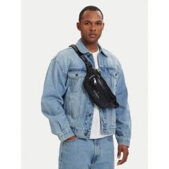 Nerka Calvin Klein. Czarne saszetki i nerki męskie Calvin Klein, bez wzorów. Za 369.99 zł.