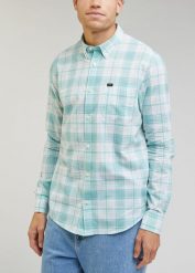 LEE BUTTON DOWN MĘSKA KOSZULA MATERIAŁOWA DUSTY JADE L880BA41 112330673. Koszule męskie Lee, l, bez wzorów, z materiału, bez kołnierzyka, bez ramiączek. Za 189.99 zł.