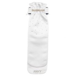 Krawat jeździecki z odpinanym kołnierzykiem ANKY Stocktie Multi-Fit. Białe krawaty i muchy ANKY, bez wzorów, eleganckie. Za 324.00 zł.