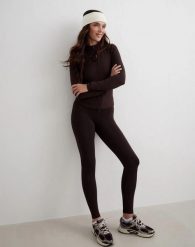 Damskie legginsy ocieplane Petite kakaowe. Brązowe legginsy damskie Aim'n, bez wzorów, z elastanu. Za 351.00 zł.