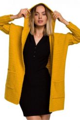 Kardigan oversize z wełną i obszernym kapturem wąskie rękawy żółty. Żółte kardigany damskie Polskie swetry, l, bez wzorów, z materiału, eleganckie, bez kołnierzyka. Za 289.00 zł.