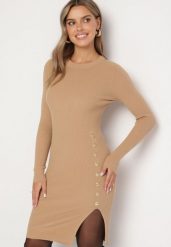 Ciemnobeżowa Prążkowana Sukienka z Modalem i Wiskozą o Dopasowanym Kroju Ozdobiona Napami Reallia. Brązowe sukienki damskie Born2be, m, bez wzorów, z jeansu, eleganckie, bez kołnierzyka, bez ramiączek, midi, dopasowane. Za 89.99 zł.