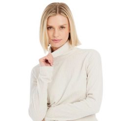 Protest Sweter narciarski/snowboardowy damski. Białe swetry nierozpinane damskie Protest, na zimę, s, bez wzorów, z materiału, eleganckie, bez kołnierzyka, bez ramiączek. Za 190.00 zł.