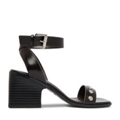 Sandały JENNY. Brązowe sandały damskie Jenny, bez wzorów, bez obcasa, na słupku, bez zapięcia. Za 139.99 zł.