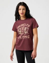 WRANGLER DAMSKA KOSZULKA WRANGLER GRAPHIC TEE DAHLIA 112356427. Bluzki damskie Wrangler, xs, bez wzorów, bez kołnierzyka, bez ramiączek. Za 89.99 zł.