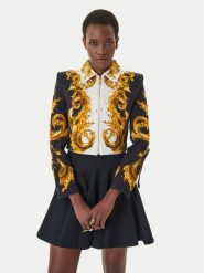 Versace Jeans Couture Kurtka skórzana 80HAVP00 CP009 Czarny Loose Fit. Czarne kurtki damskie Versace Jeans Couture, bez wzorów, z jeansu, bez kaptura. Za 4,229.00 zł.