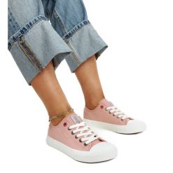Różowe damskie trampki Cross Jeans. Czerwone trampki i tenisówki damskie bez wzorów, z gumy, bez zapięcia. Za 124.54 zł.