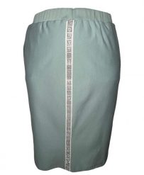 Błękitna dresowa spódnica Bea na gumce OSTATNIE SZTUKI PLUS SIZE XXL. Niebieskie spódnice damskie Moda Size Plus Iwanek, l, z aplikacjami, z bawełny, eleganckie, plus size, midi. W wyprzedaży za 49.90 zł.