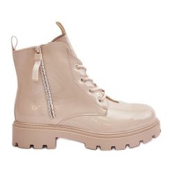 Lakierowane Botki Workery Damskie Ocieplane Z Napisami Beżowe Zinfreya beżowy. Brązowe botki damskie bez wzorów, z lakierowanej skóry, eleganckie, bez obcasa, bez zapięcia. Za 180.18 zł.