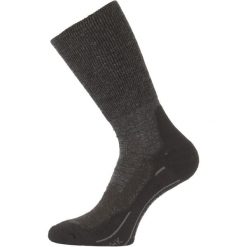 Skarpety merino WHK. Czarne skarpetki damskie LASTING, bez wzorów, z elastanu. Za 68.00 zł.