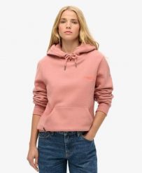 Superdry Essential Logo Hoodie Ash Rose – bluza z wyszywanym logo. Czerwone bluzy damskie Superdry, bez wzorów, z bawełny, klasyczne, bez ramiączek, z kapturem. Za 393.05 zł.