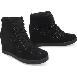 Czarne Zamszowe Trampki Sneakersy 875 Czarny. Czarne trampki i tenisówki damskie ButyModne, w ażurowe wzory, z zamszu, bez zapięcia. Za 84.99 zł.