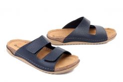 Inblu AA-05GU 004 granatowy, klapki damskie. Niebieskie klapki damskie Inblu, bez wzorów, ze skóry, bez obcasa, bez zapięcia. Za 89.90 zł.