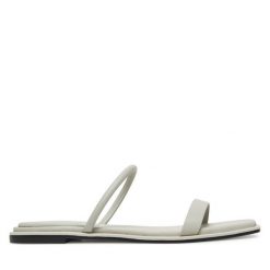 Klapki Calvin Klein. Białe klapki damskie Calvin Klein, bez wzorów, bez obcasa, bez zapięcia. Za 209.99 zł.